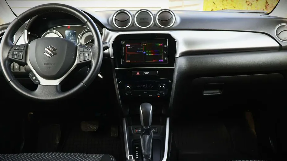 SUZUKI Vitara -