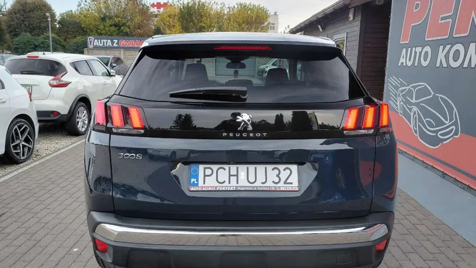 PEUGEOT 3008 -