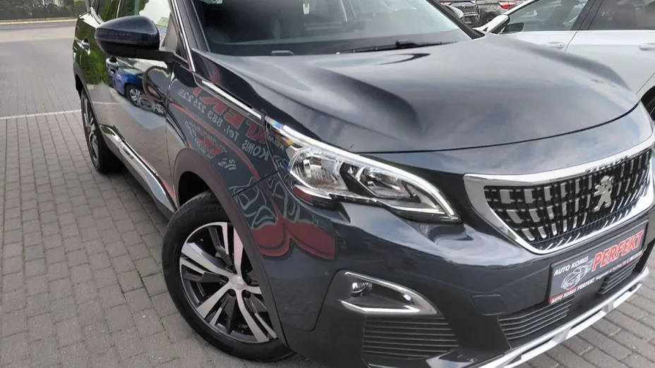 PEUGEOT 3008 -