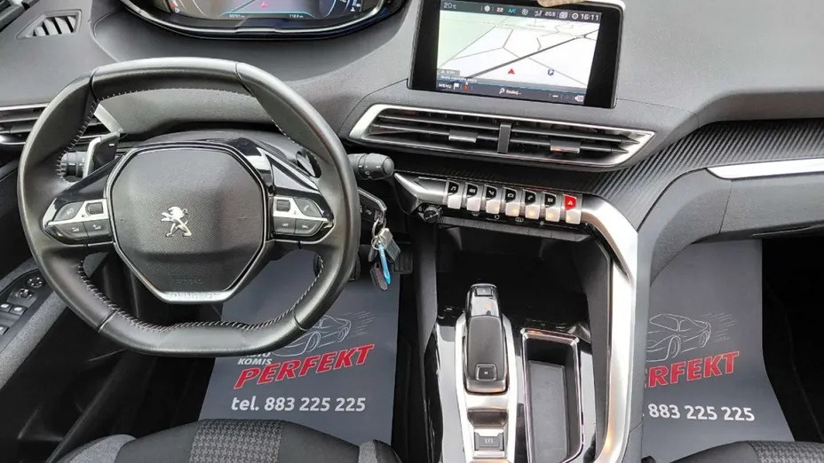 PEUGEOT 3008 -
