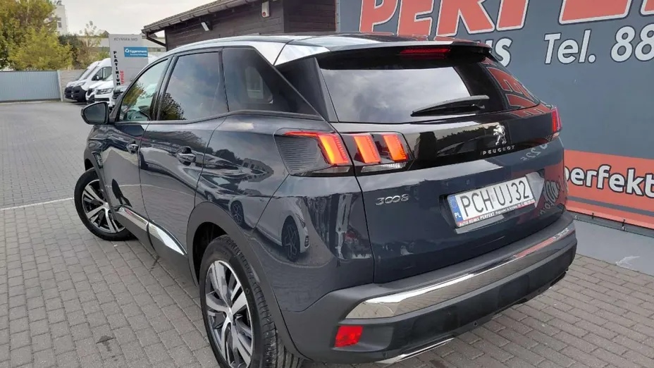 PEUGEOT 3008 -