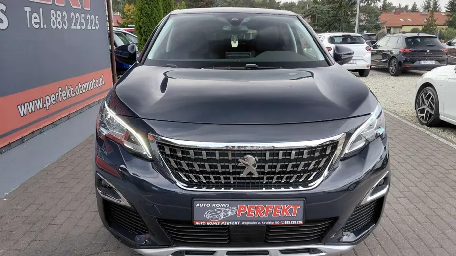 PEUGEOT 3008 -