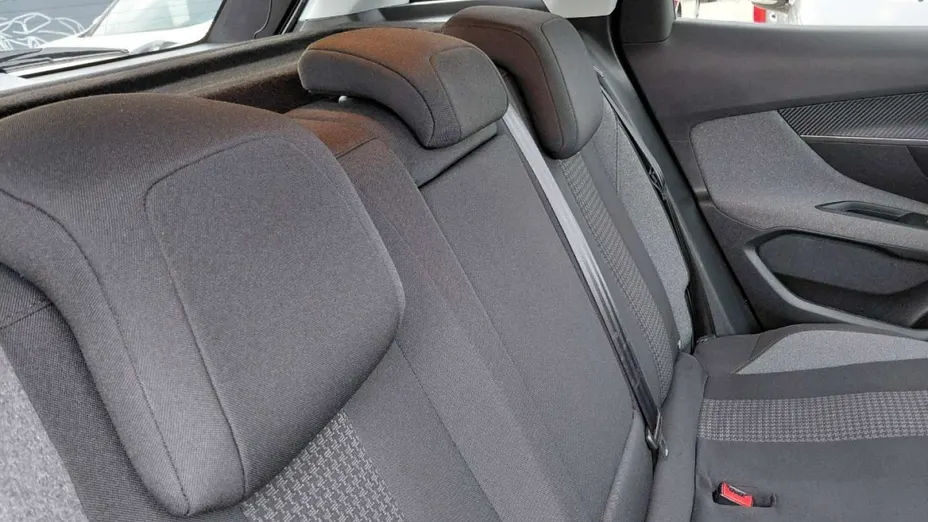 PEUGEOT 3008 -