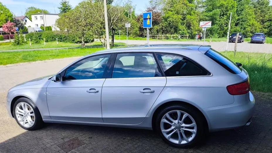 AUDI A4 Avant -