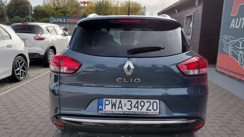 RENAULT Clio -