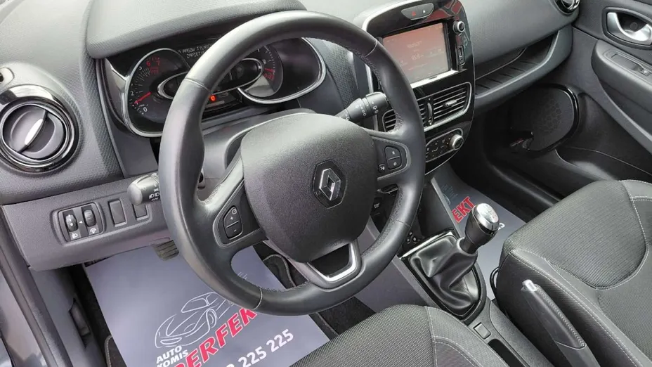 RENAULT Clio -