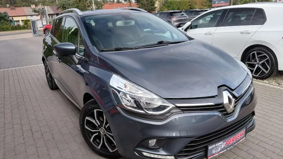 RENAULT Clio -