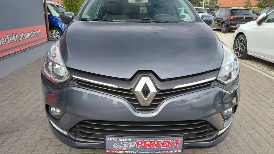 RENAULT Clio -