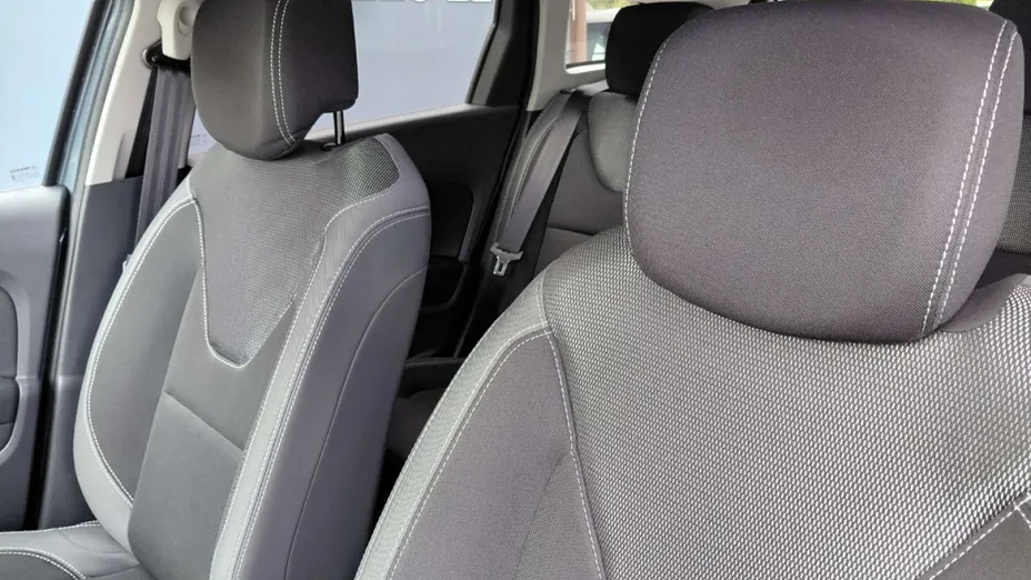 RENAULT Clio -
