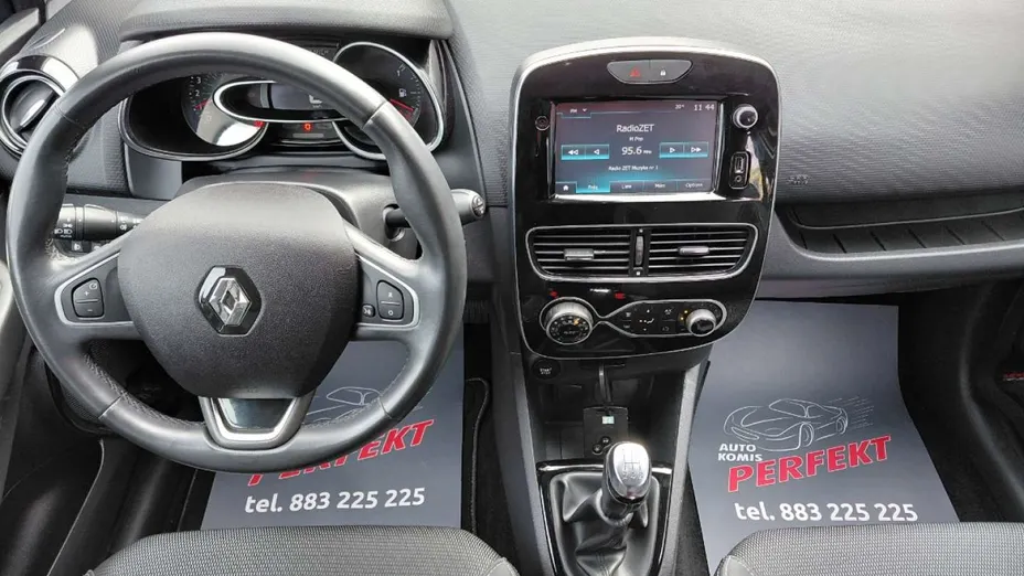 RENAULT Clio -