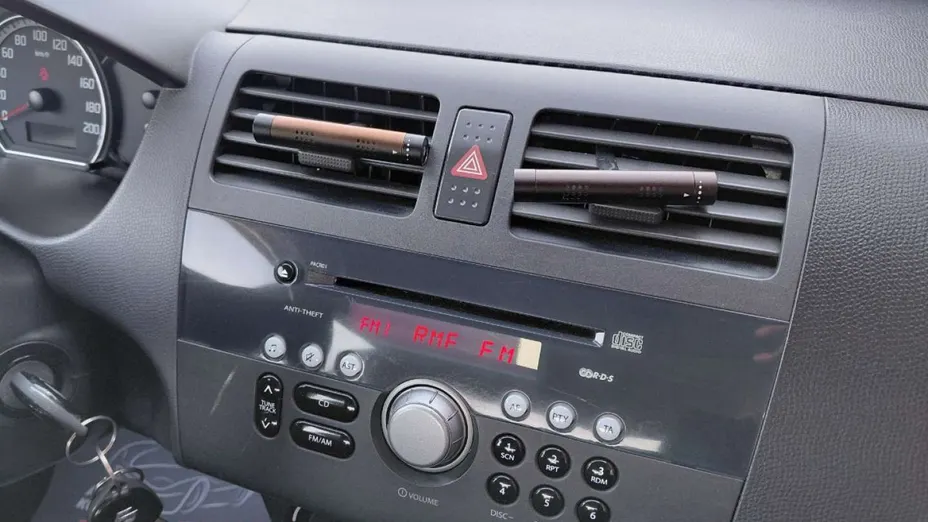 SUZUKI Swift -