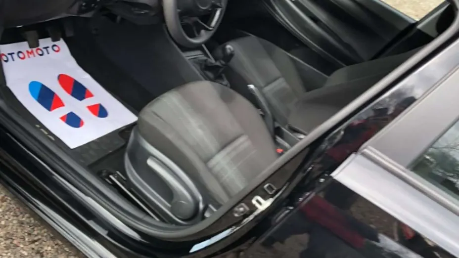 HYUNDAI i20 -