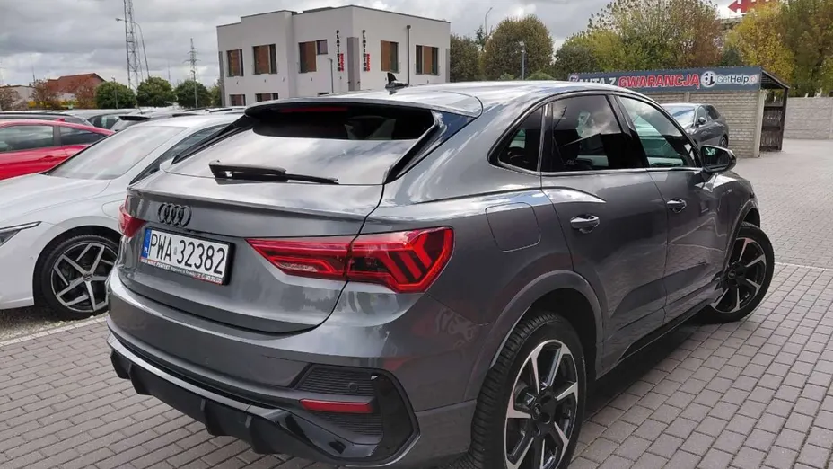AUDI Q3 Sportback -