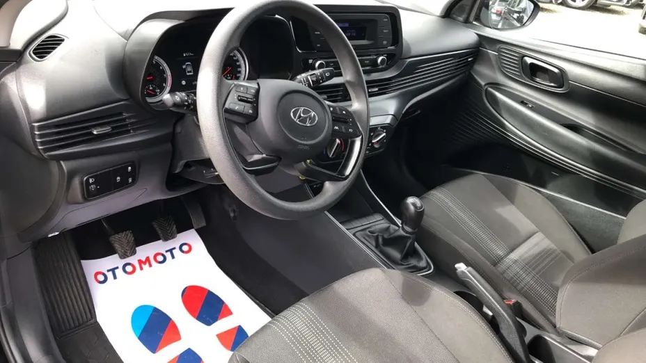 HYUNDAI i20 -