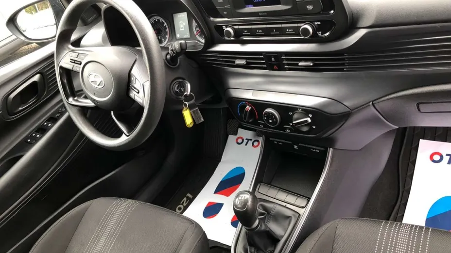HYUNDAI i20 -