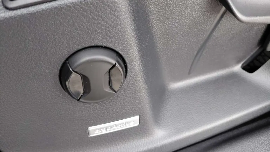 VOLKSWAGEN Touran -