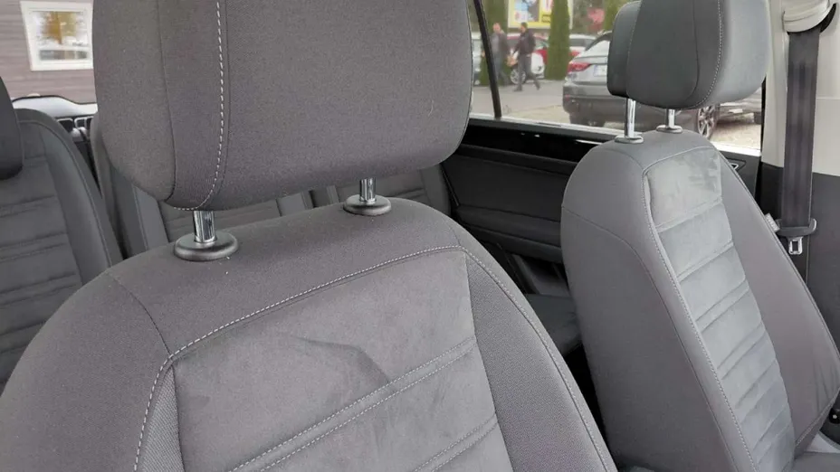 VOLKSWAGEN Touran -