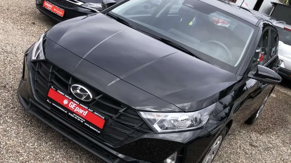 HYUNDAI i20 -
