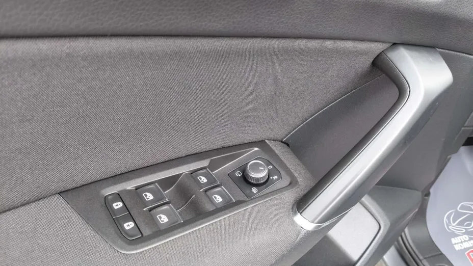 VOLKSWAGEN Touran -