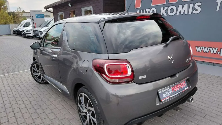 CITROEN DS3 -
