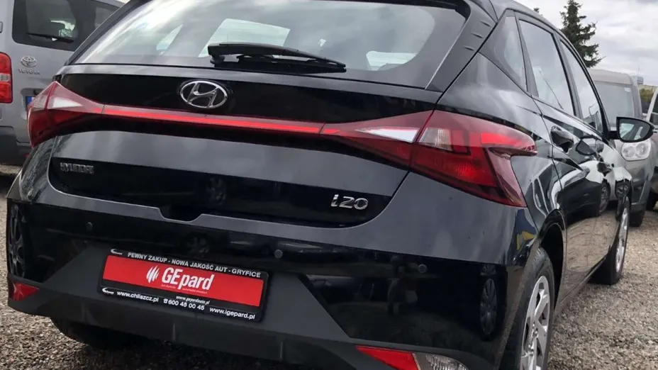 HYUNDAI i20 -