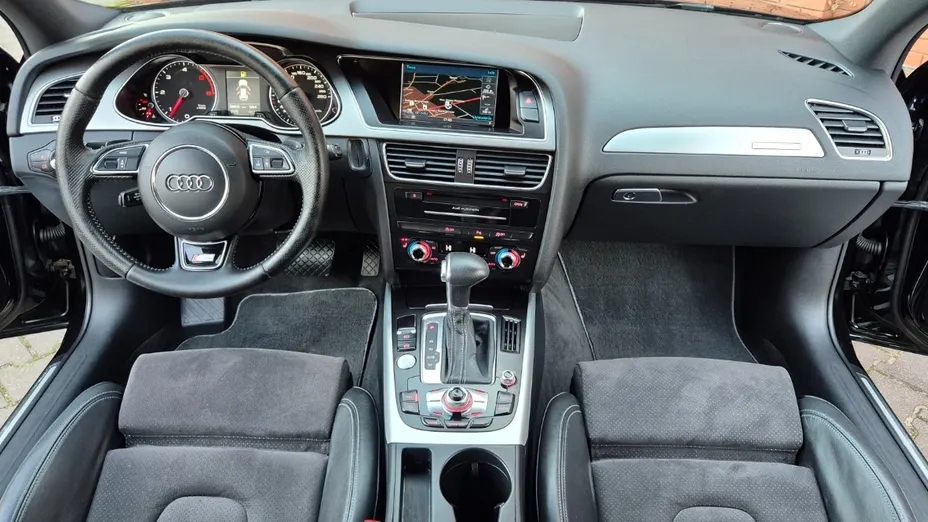 AUDI A4 -