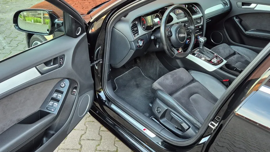 AUDI A4 -