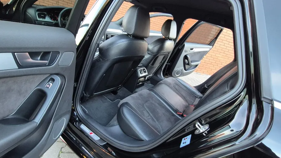 AUDI A4 -