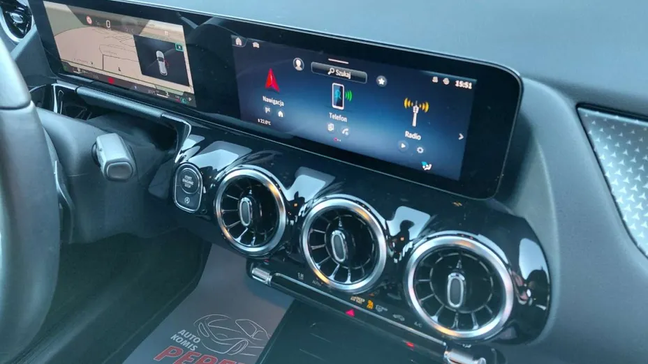 MERCEDES-BENZ GLA -
