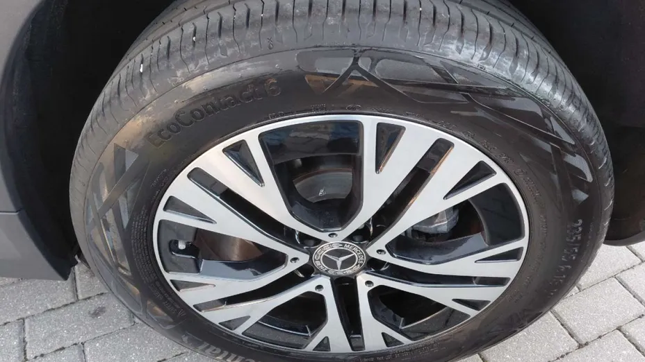 MERCEDES-BENZ GLA -