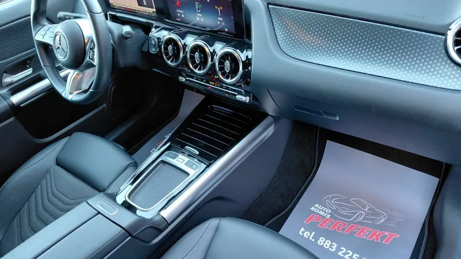 MERCEDES-BENZ GLA -