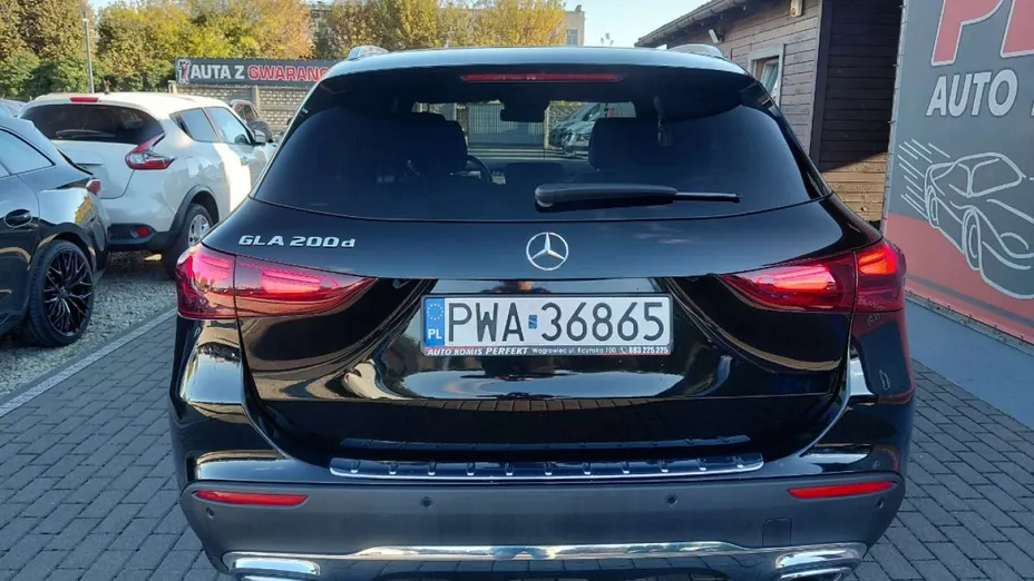 MERCEDES-BENZ GLA -
