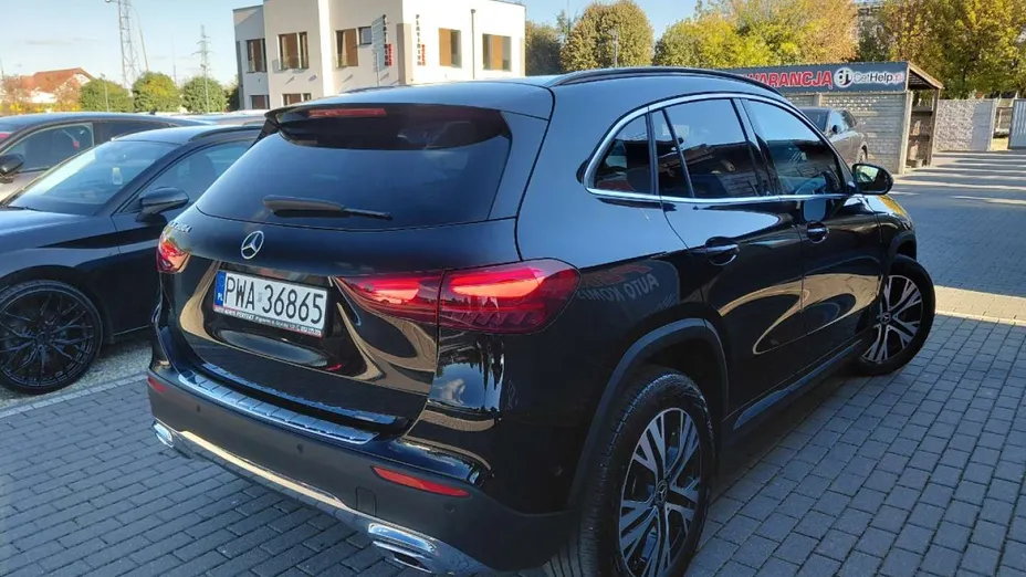 MERCEDES-BENZ GLA -