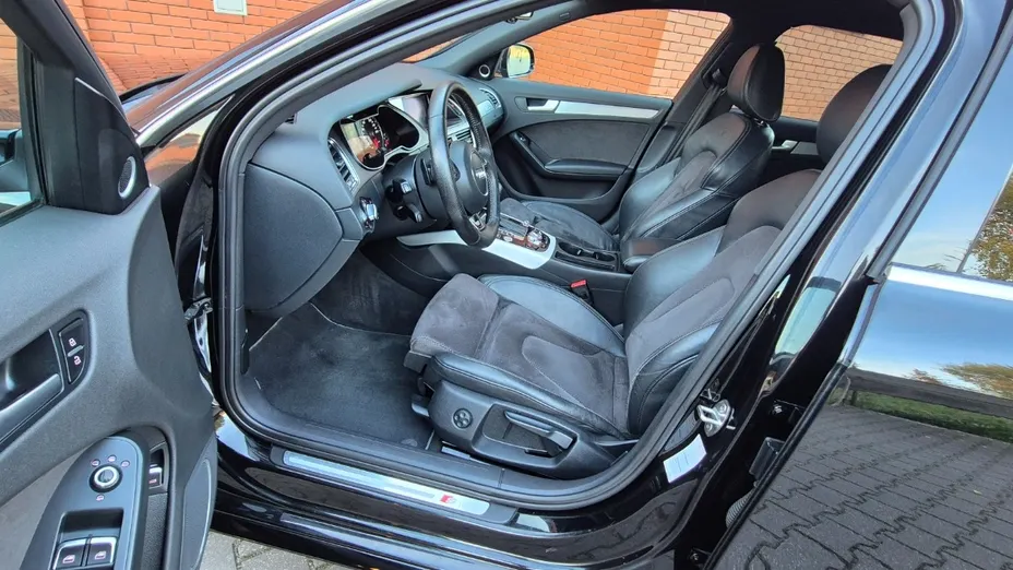 AUDI A4 -