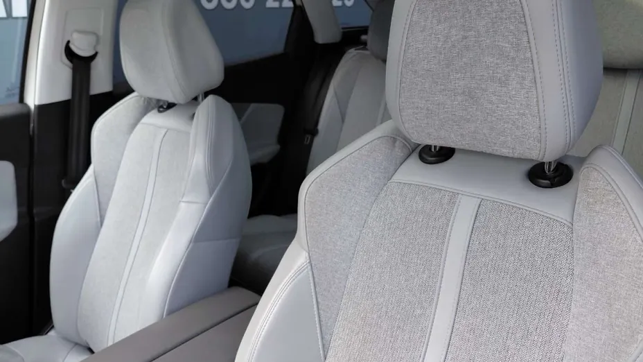 PEUGEOT 3008 -