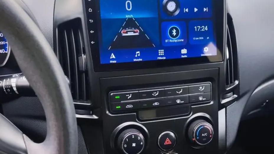 HYUNDAI i30 -