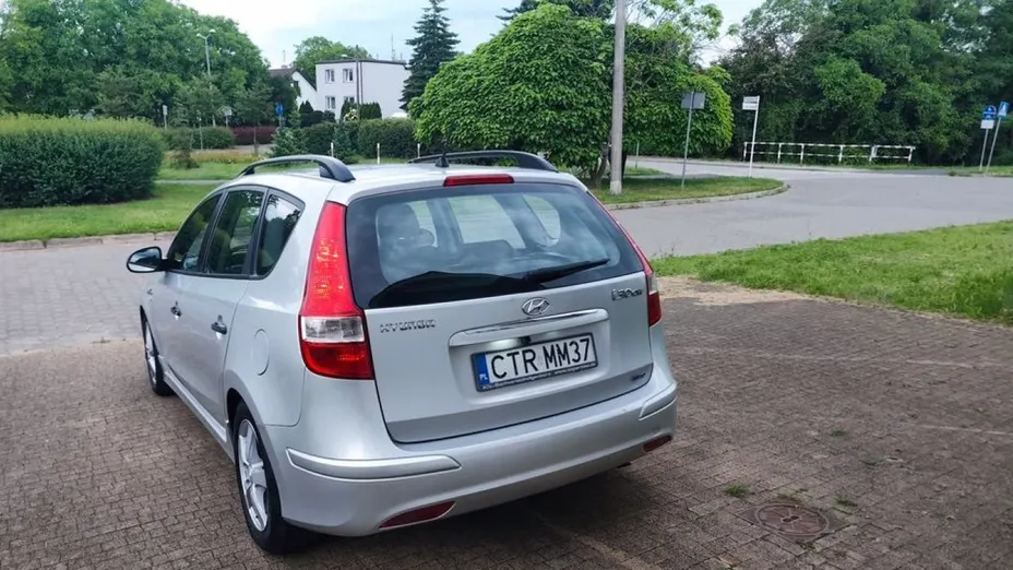 HYUNDAI i30 -
