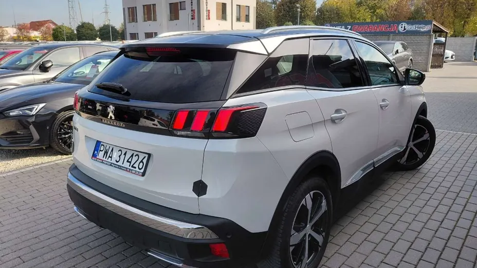 PEUGEOT 3008 -