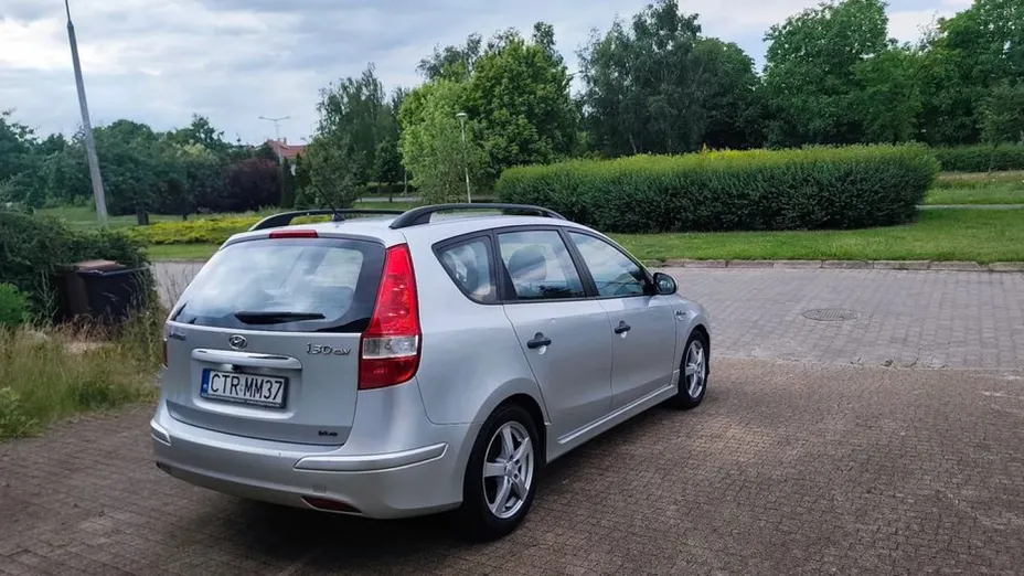 HYUNDAI i30 -