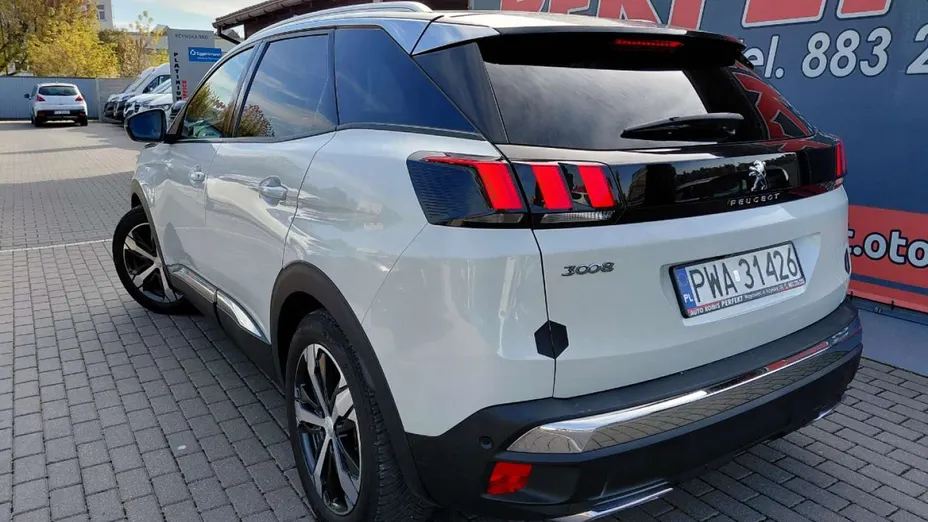 PEUGEOT 3008 -