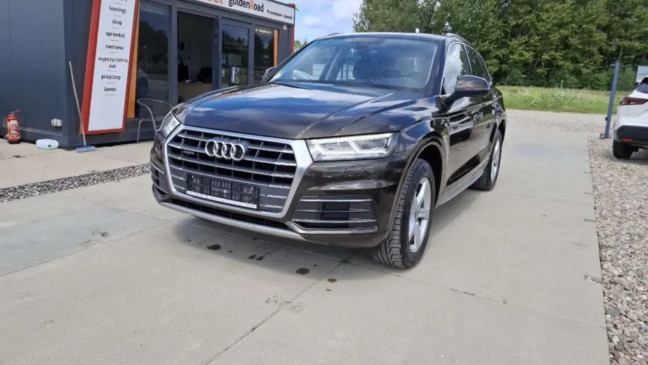 AUDI Q5 -
