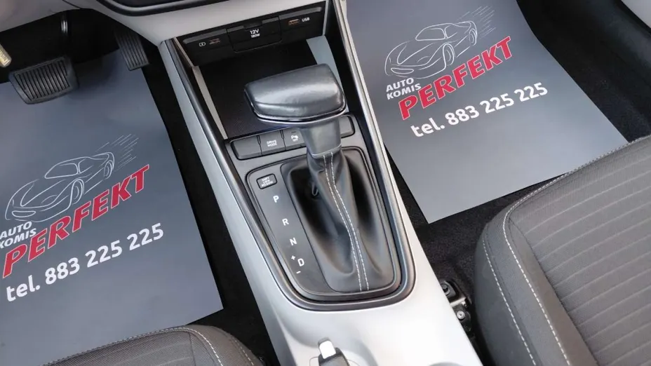 HYUNDAI i20 -