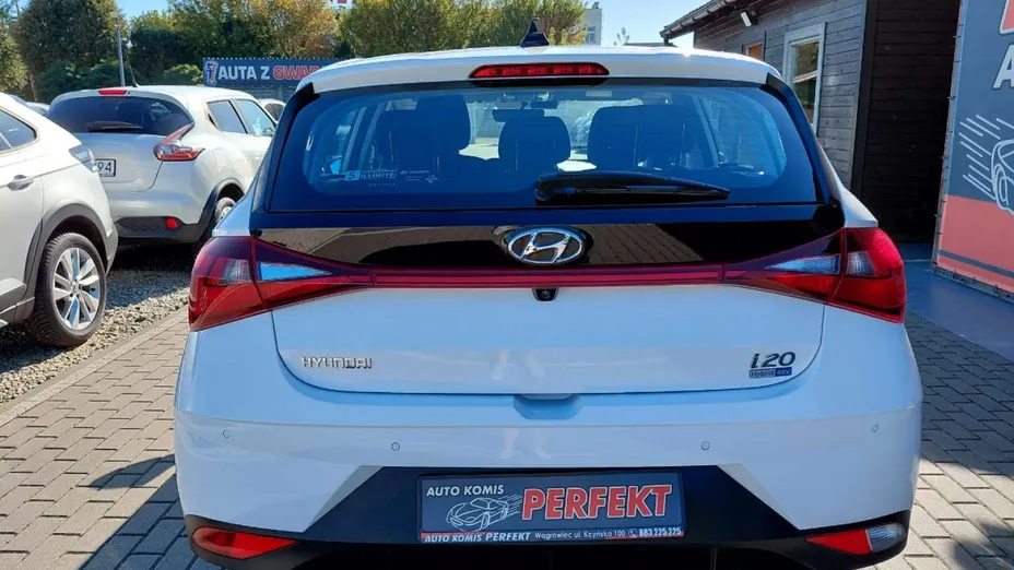 HYUNDAI i20 -