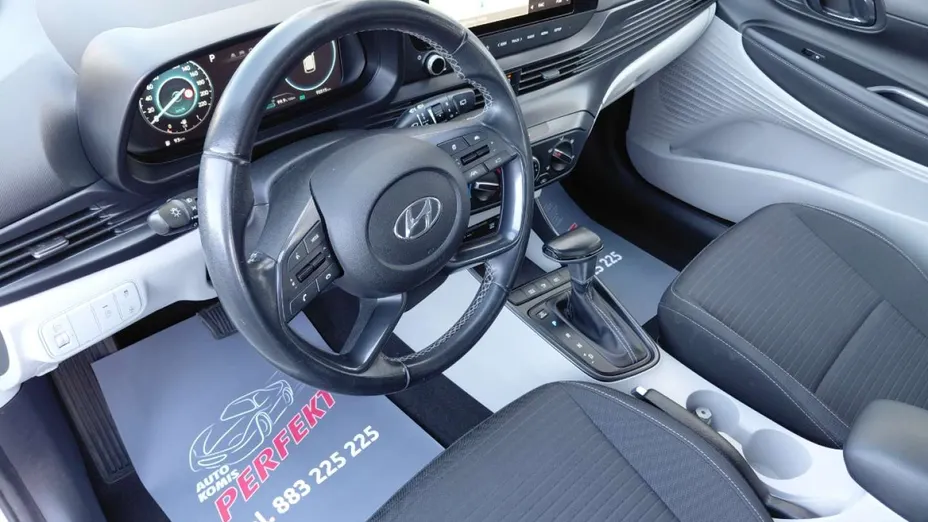 HYUNDAI i20 -