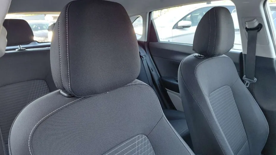 HYUNDAI i20 -