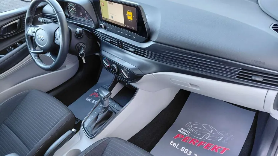 HYUNDAI i20 -