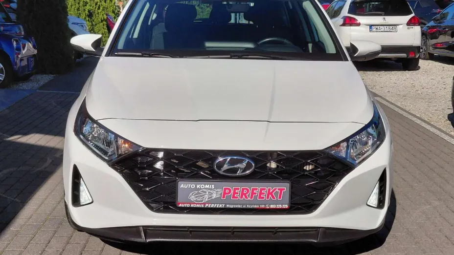 HYUNDAI i20 -