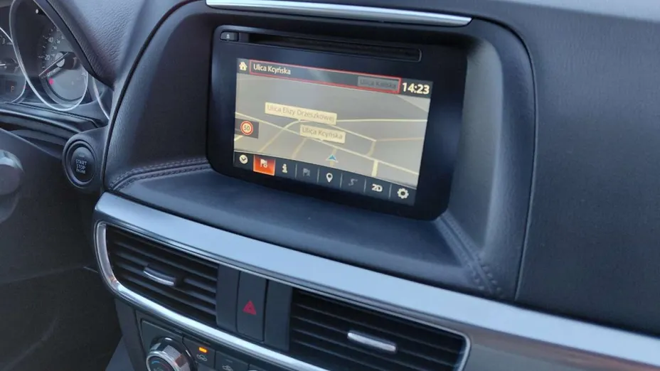 MAZDA CX-50 -
