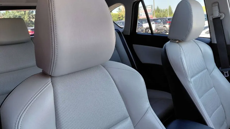 MAZDA CX-50 -