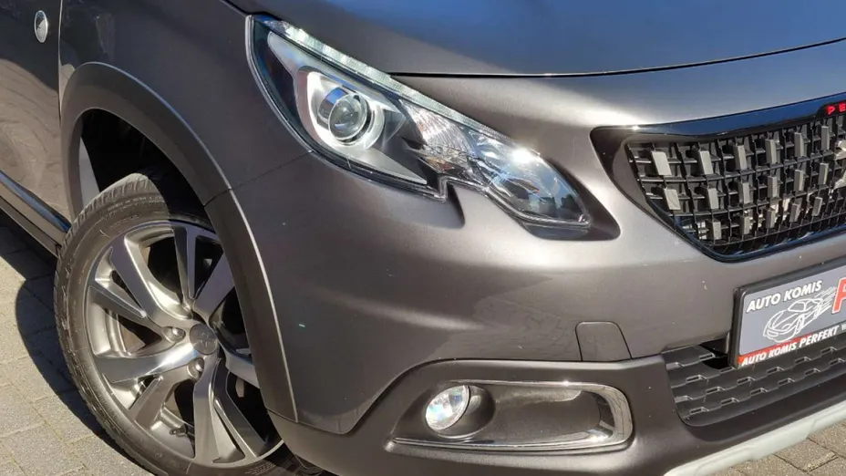 PEUGEOT 2008 -